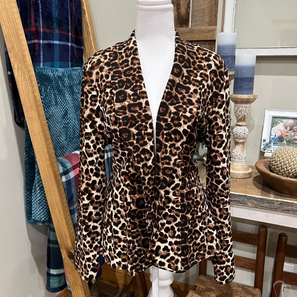 Women’s Animal Leopard Blazer Jacket NWT Boutique
